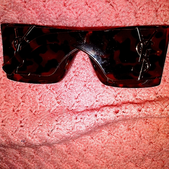 designer logo frames - Picture 9 of 11